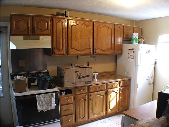 4th image of 3910 Pecan Valley Ct