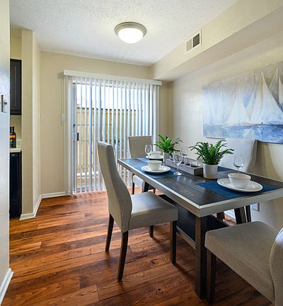 4th image of 100 Manchester Dr #261