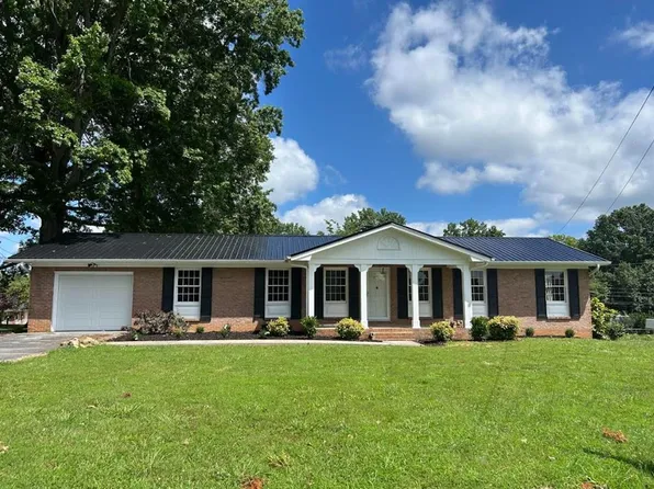 867 Wayne Ave NE, Abingdon, VA 24210