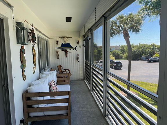 4th image of 409 Us Highway 1 #202c