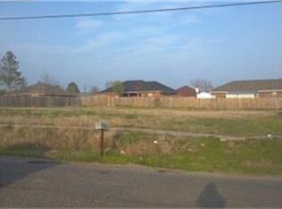 2204 Mangum St, Commerce, TX 75428
