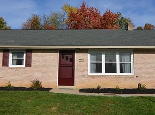 307 New Haven Dr, Lititz, PA 17543