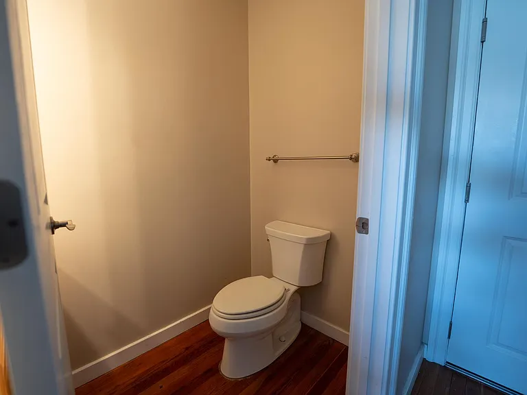 125 W. Saratoga St — Photo 10