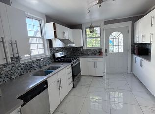 (Undisclosed Address), Bergenfield, NJ 07621