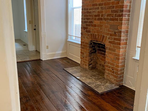 Large dining room with second fireplace - ability to fit dining table for 6 with plenty of extra room!