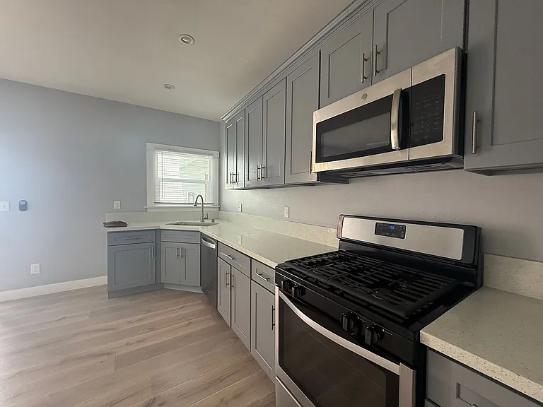 338 Cedar Ave — Photo 25