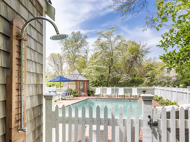 3 Shelter Island Ave — Photo 6