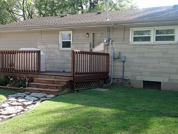 Formal yard and deck