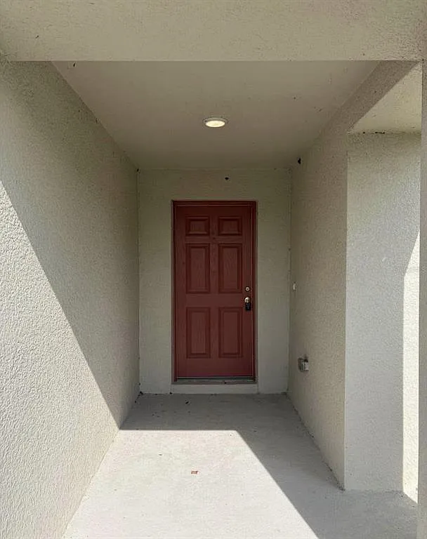 4 bed, 2.0 bath, 1848 sqft, $2,300 — Photo 3