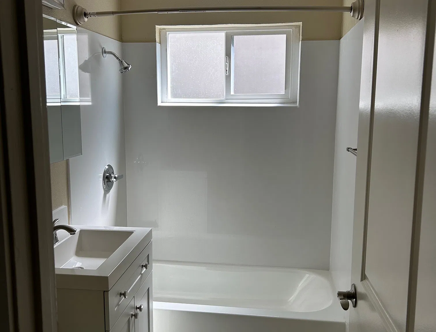 Sutter Avenue Apartments — Photo 4