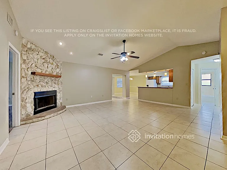 330 Woods Lake Dr — Photo 4