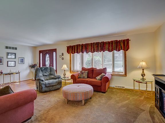 5th image of 2444 Cecilia Dr