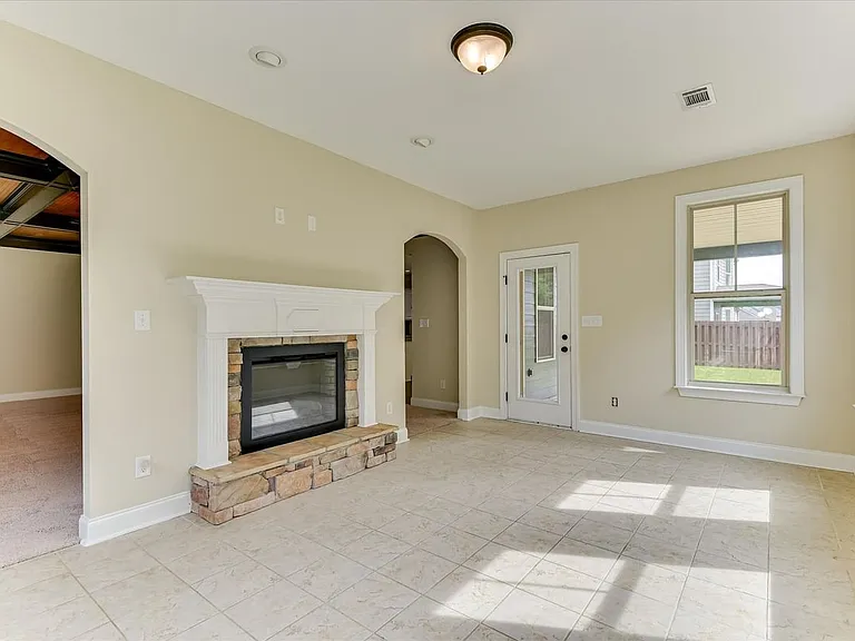 4215 Windslow Dr — Photo 17