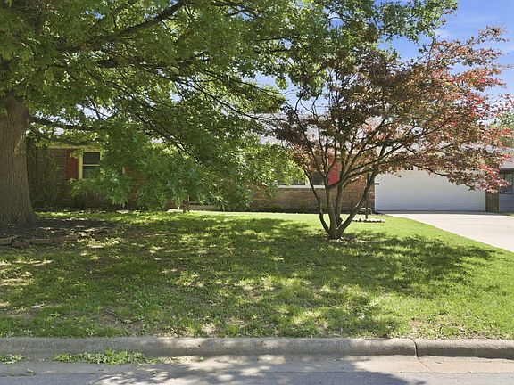 3rd image of 3056 E Rocklyn Road