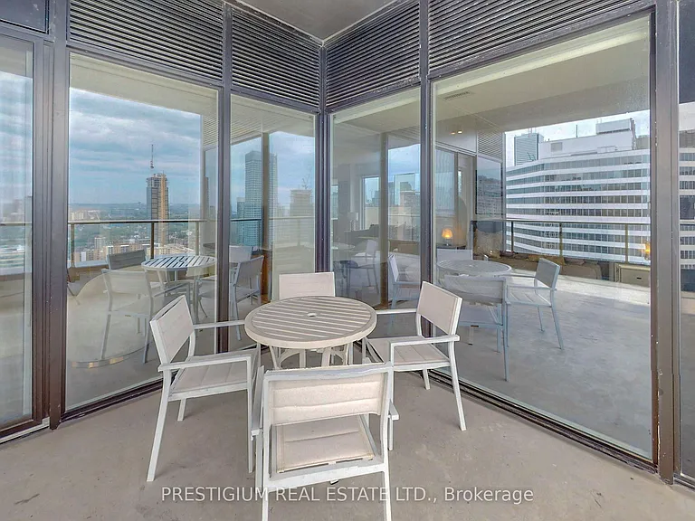 20 Edward St #Penthouse 02 — Photo 36