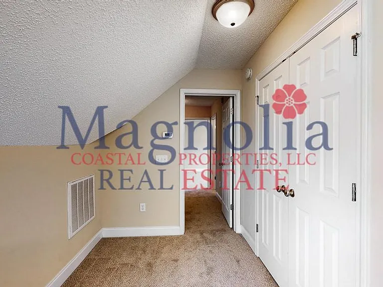 695 E Bristol Way — Photo 31