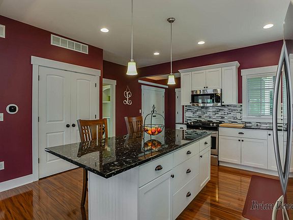4th image of 8566 Brower Lake Dr NE