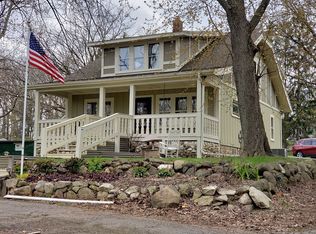 2915 Pilgrim Rd, Brookfield, WI 53005