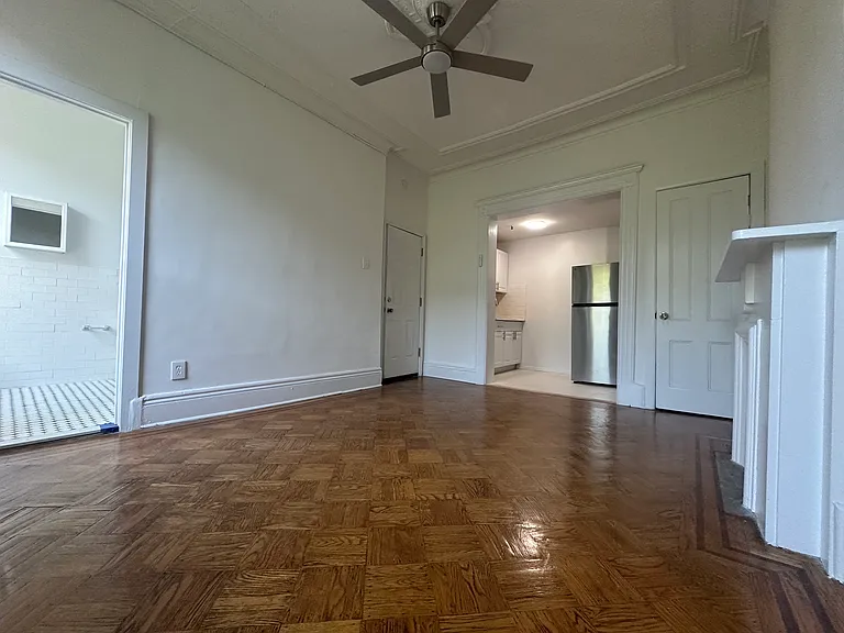 489 Putnam Ave #3A — Photo 2