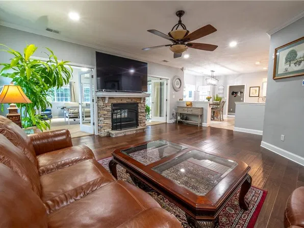 1841 Laurel Oak Ln, Virginia Beach, VA 23453