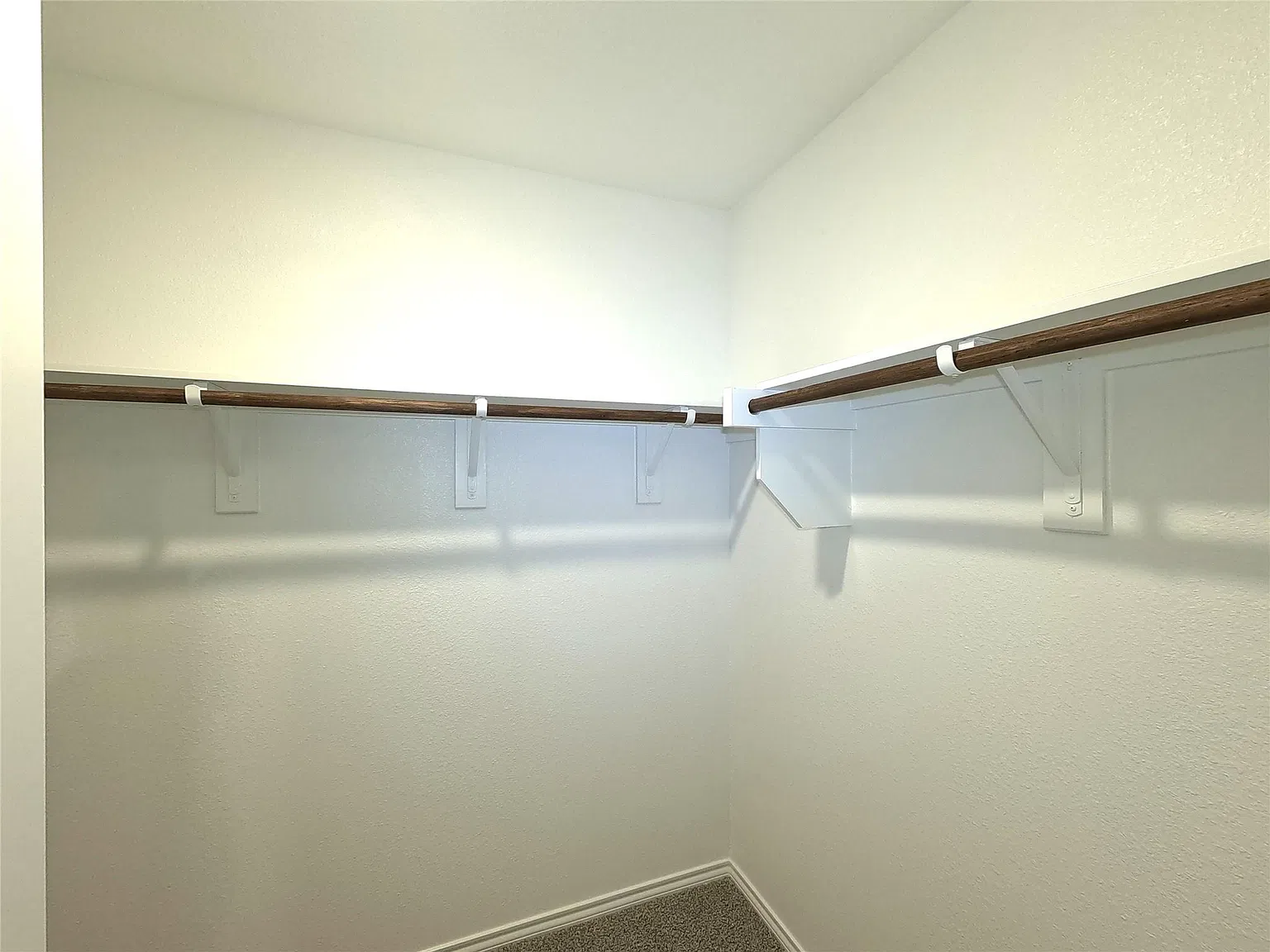 2 bed, 1123 sqft, $1,850 — Photo 4