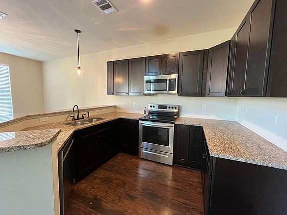5th image of 130 Eagle Meadow Dr