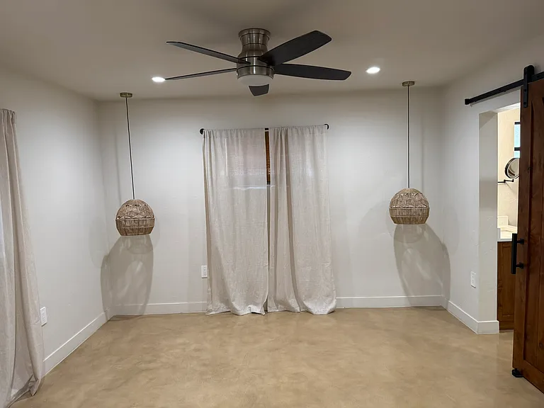 426 S Stratford Dr — Photo 14