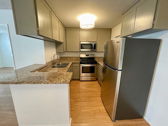 4th image of 11970 Walnut Ln APT 102