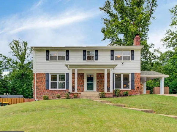 7521 Dolce Dr, Annandale, VA 22003