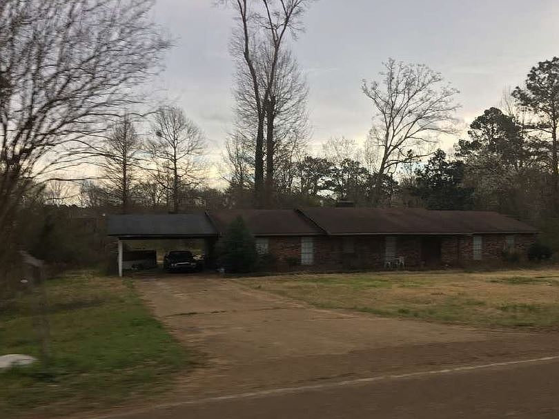 2nd image of 3802 Henderson Rd