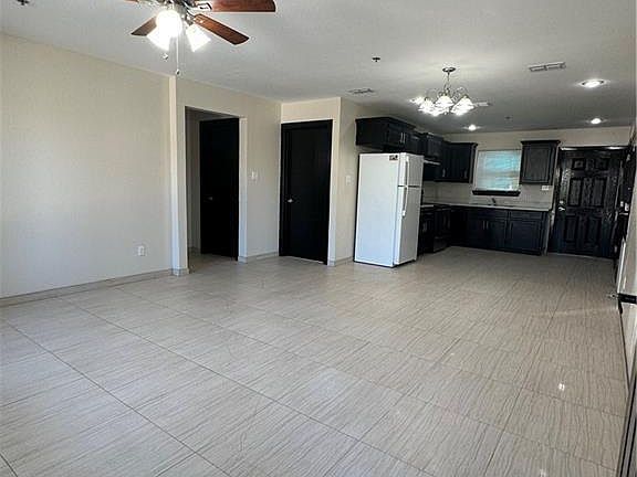 2nd image of 1403 W Kiwi Ave APT 1