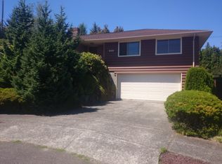 920 NW 107th St, Seattle, WA 98177