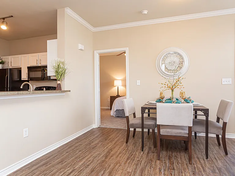 Zachary Parkside Apartments — Photo 5