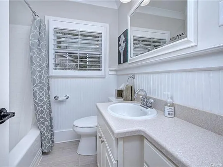 3215 Cambridge Rd — Photo 3