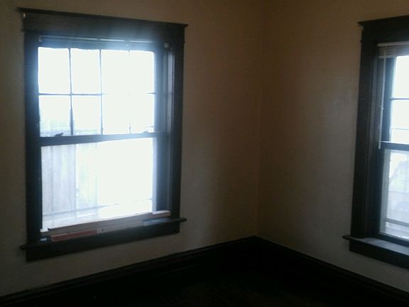2nd image of 3235 Charlotte St APT 2S