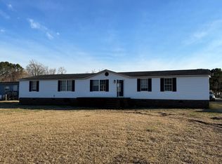 4636 Dixon Rd, Grimesland, NC 27837