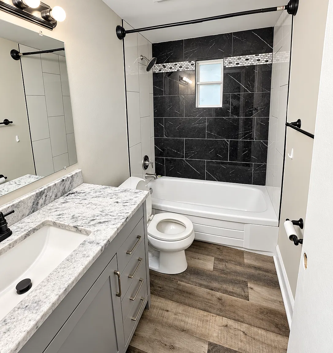 3 bed, 1300 sqft, $2,300 — Photo 4