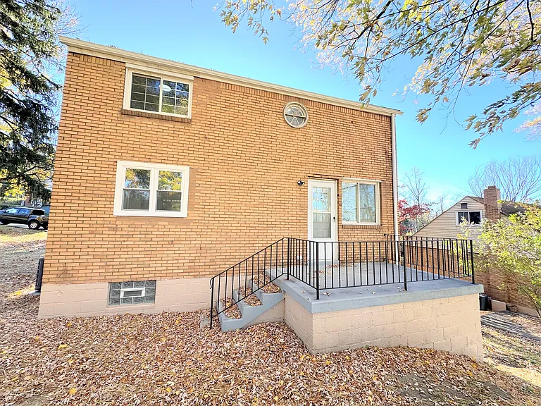 1607 Girard Ave — Photo 29