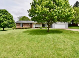 15057 Craig Rd, Bloomington, IL 61705