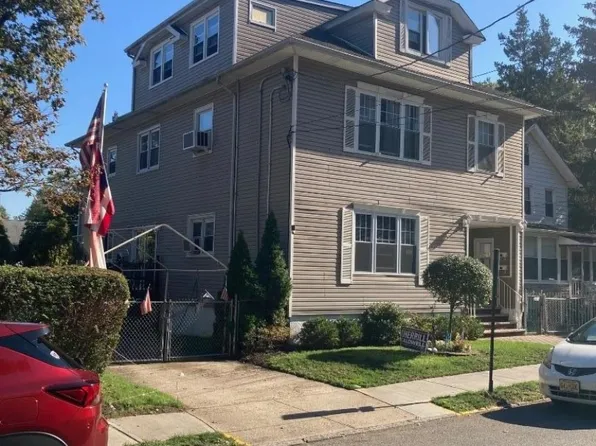 9 Orchard St, Passaic, NJ 07055