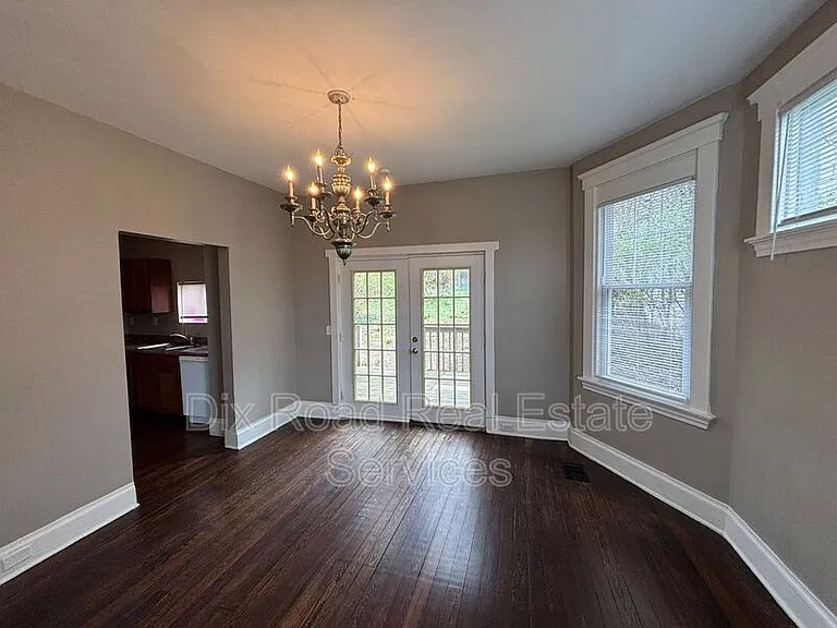 5310 Carthage Ave — Photo 8