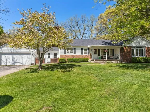 1217 Woodland Dr, Lowell, IN 46356