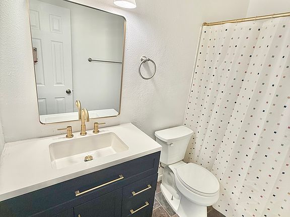 5th image of 4750 Noyes St APT 109