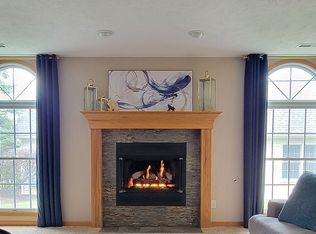 114 Chimney Rdg, Chardon, OH 44024