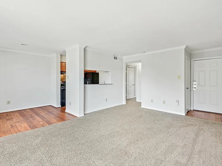 Reserve at Westwood — Photo 10