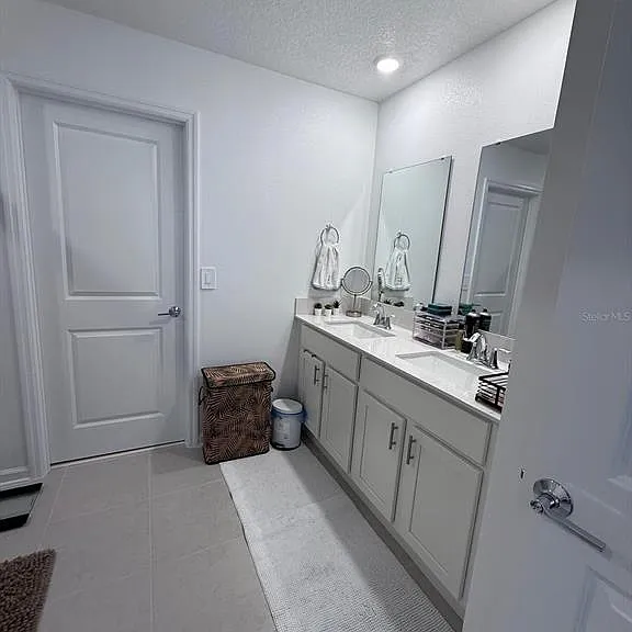 5617 Gingham Dr — Photo 18