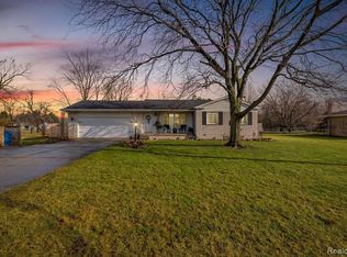 8119 Linden Rd, Swartz Creek, MI 48473