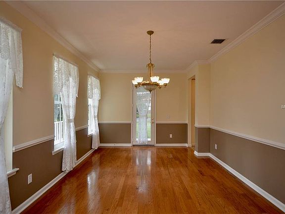 3rd image of 214 Westcott Ct