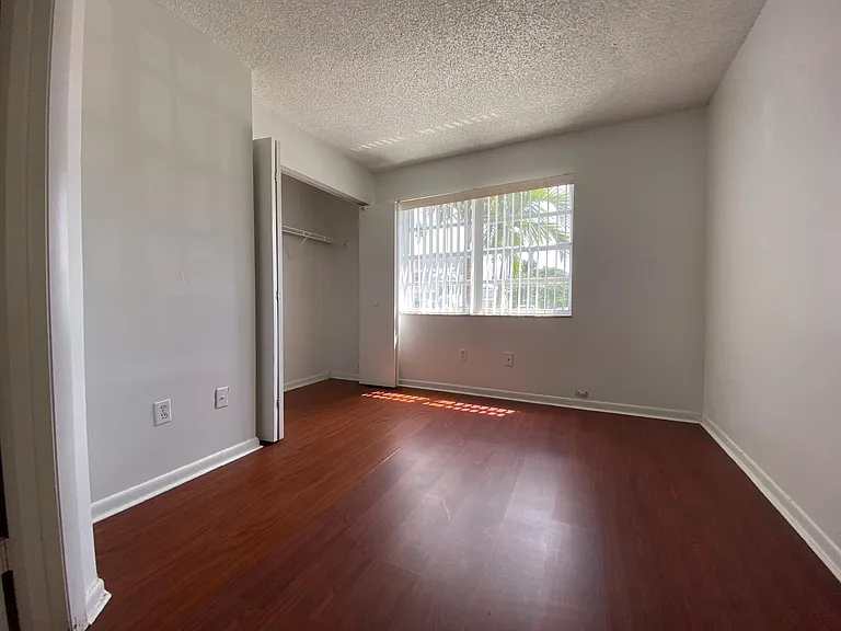 2003 SE 27th Dr #102-A — Photo 10