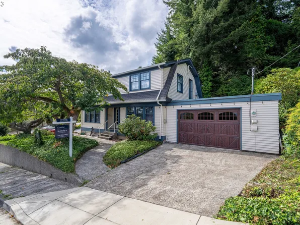 345 N 5th St, Coos Bay, OR 97420